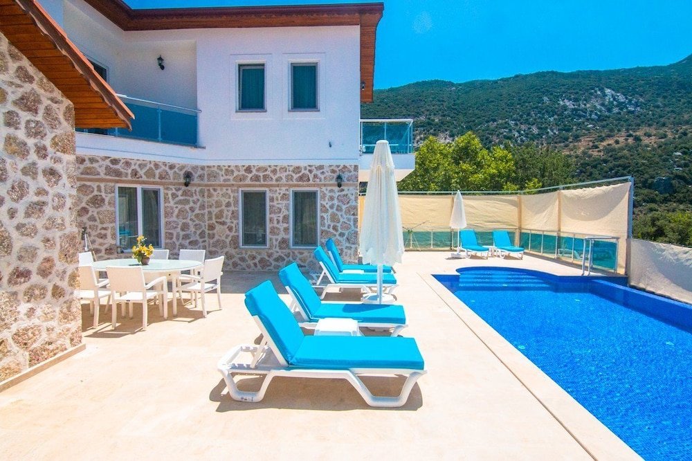 Исламлар: Villa Simay