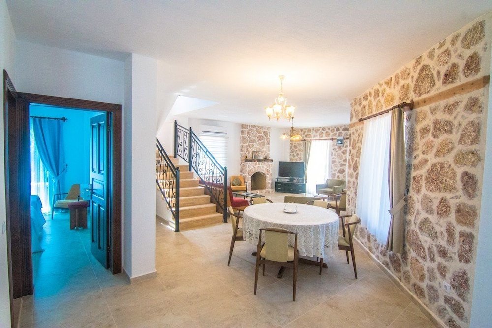 Исламлар: Villa Simay