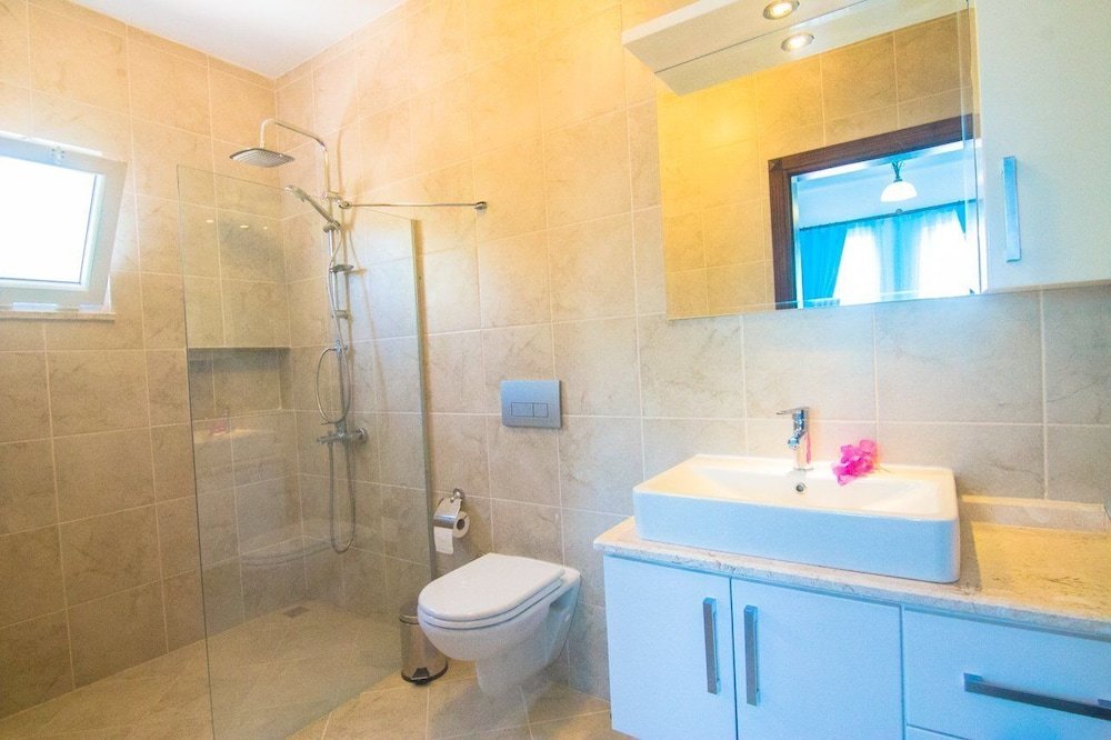 Исламлар: Villa Simay