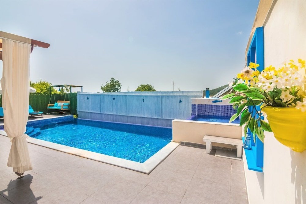 Исламлар: Villa Akasya