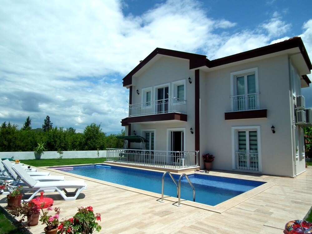 Дальян: Villa Binurhan