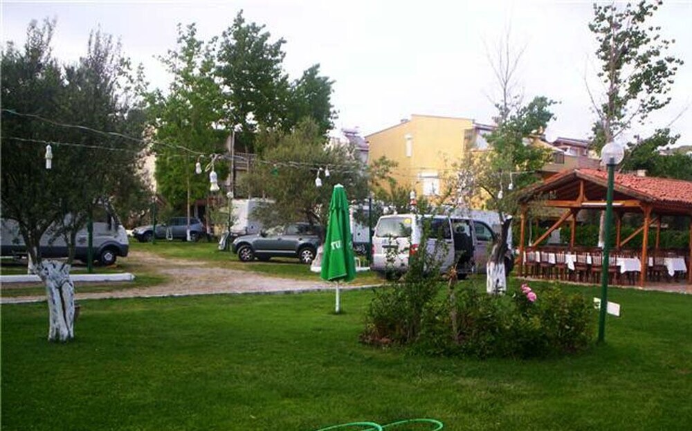 Дикили: Caravan Camping