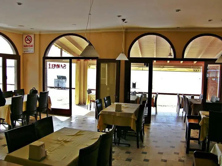 Дикили: Samyeli Otel ve Restaurant