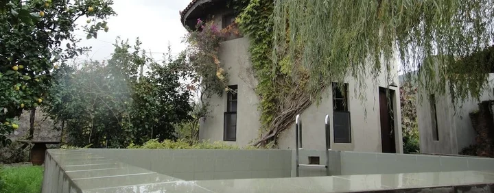 Дальян: The Round House