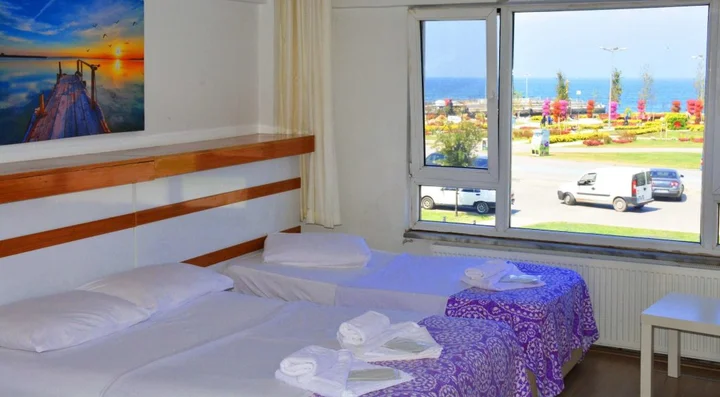 Ялова: Hotel Ülke