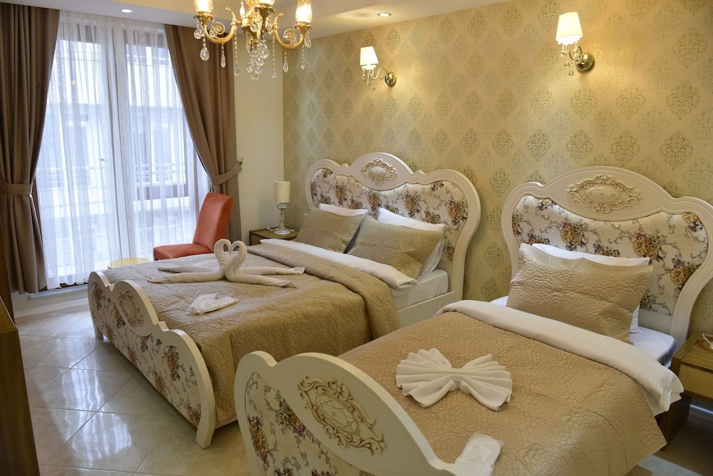 Гёльджюк: La Rossa Boutique Hotel