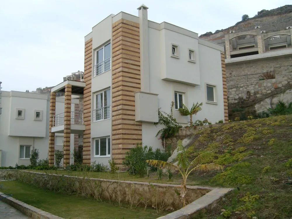Яликавак: Important Group Villa Amber