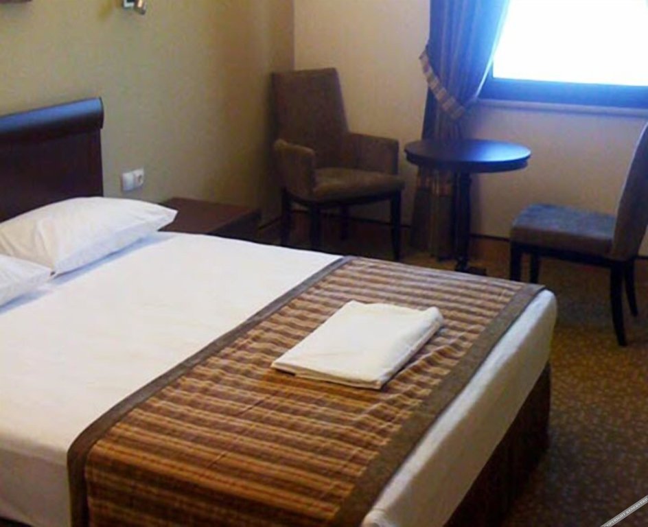 Кайели: Hotel Lazlakar