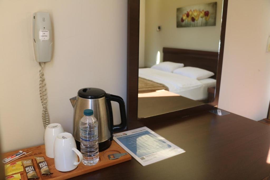Кайели: Hotel Lazlakar