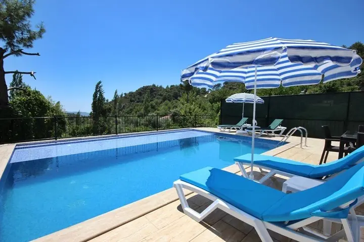 Исламлар: Villa Heves