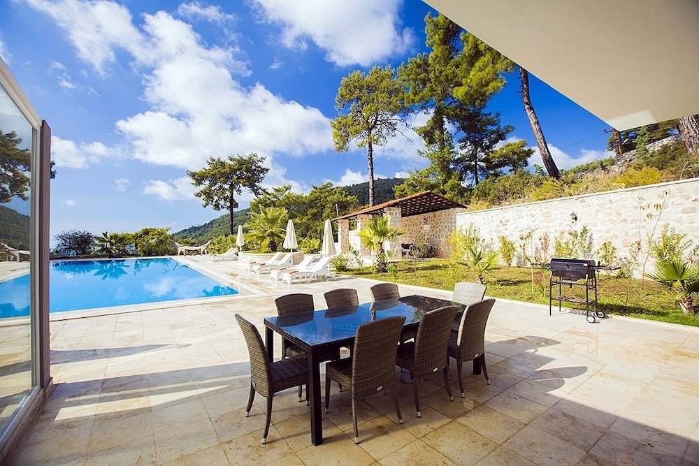 Исламлар: Villa Serenity