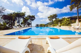 Исламлар: Villa Serenity