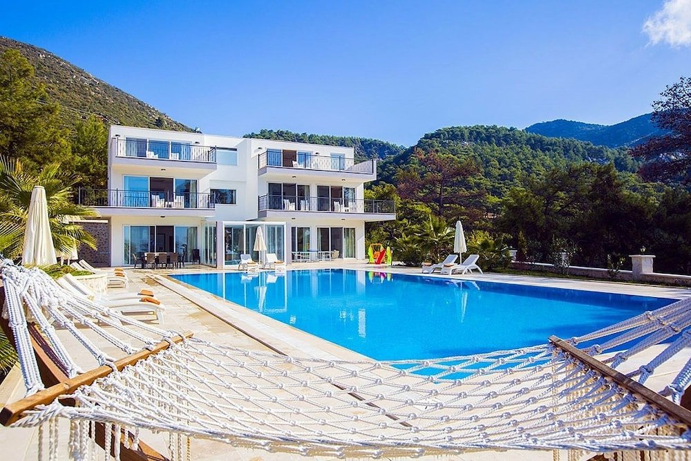 Исламлар: Villa Serenity