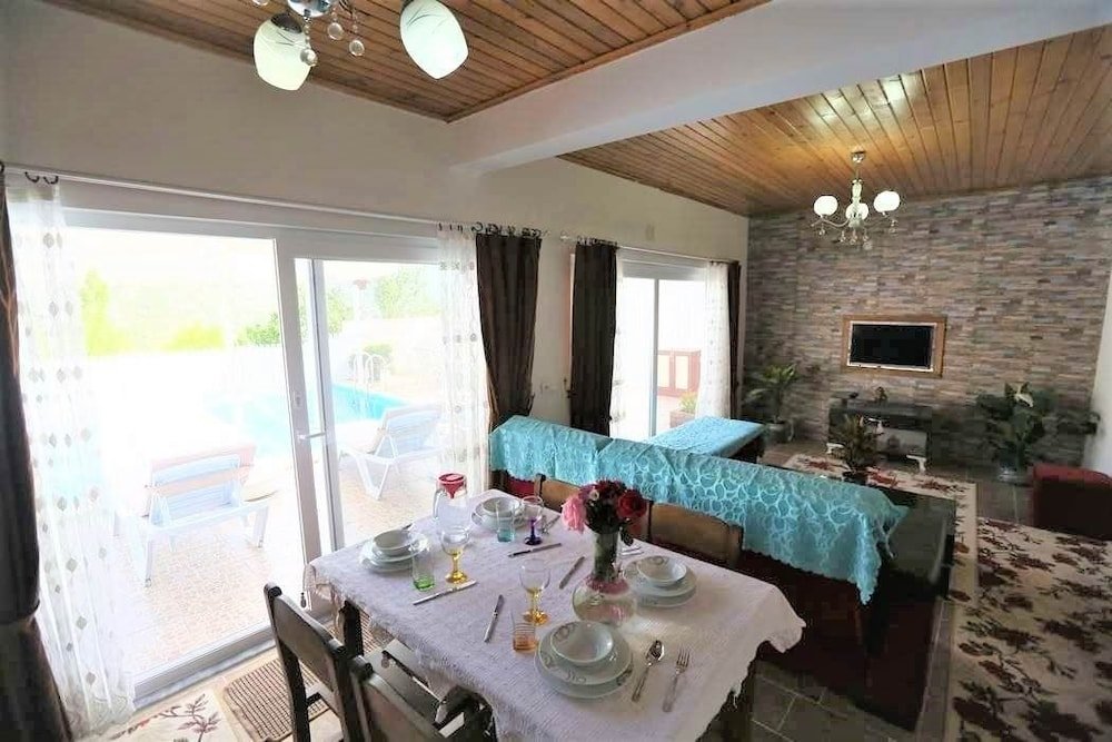 Исламлар: Villa Gulcan