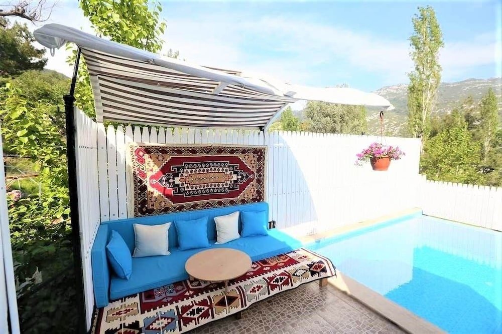 Исламлар: Villa Gulcan