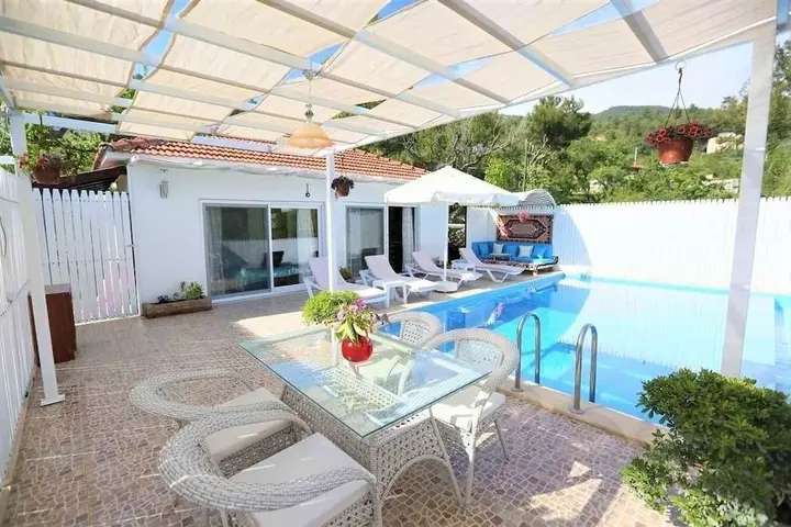 Исламлар: Villa Gulcan