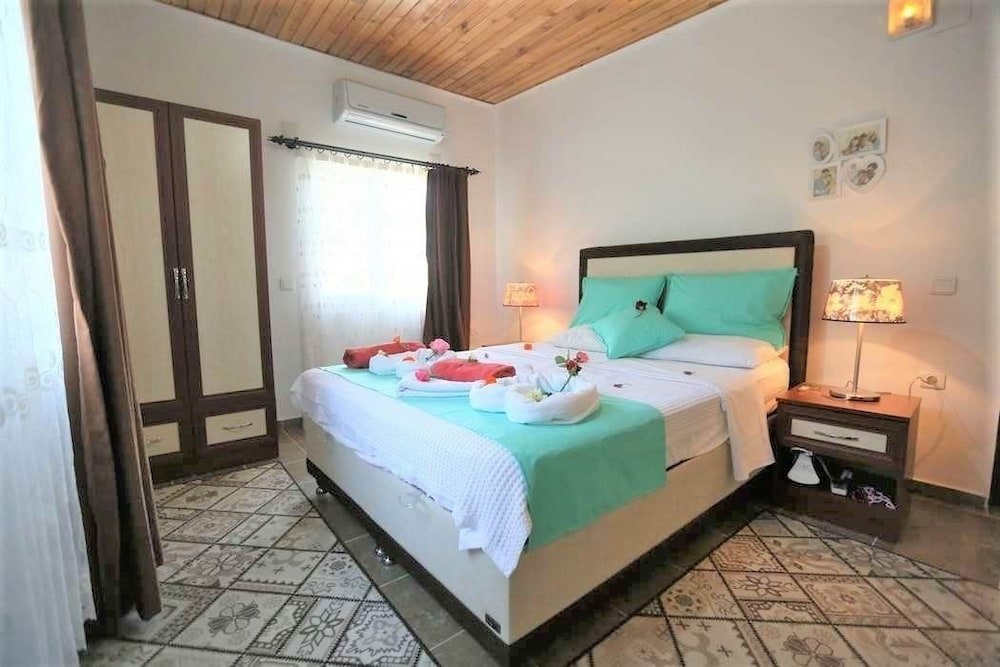 Исламлар: Villa Gulcan