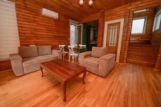 Исламлар: Villa Elay
