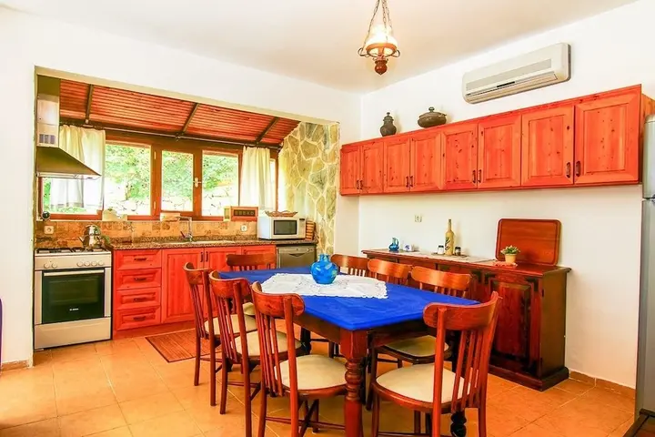 Исламлар: Villa Orkide