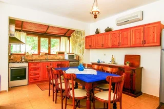 Исламлар: Villa Orkide