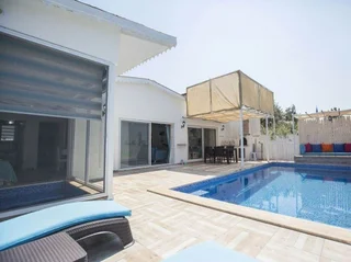 Исламлар: Villa Kener