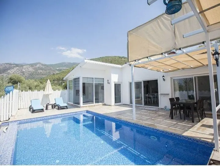 Исламлар: Villa Kener