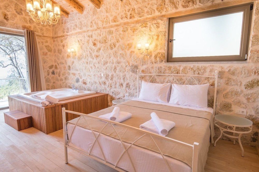 Исламлар: Villa Tasci