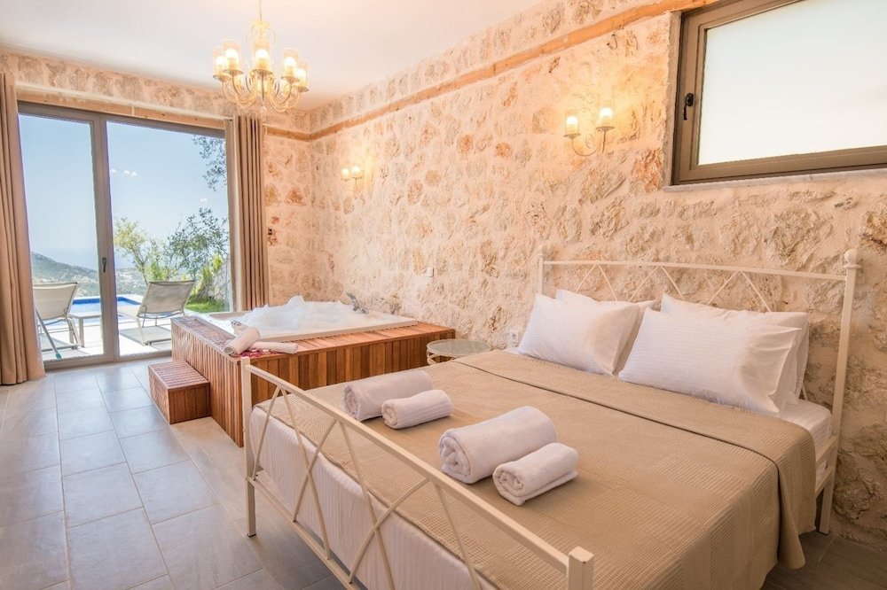 Исламлар: Villa Tasci