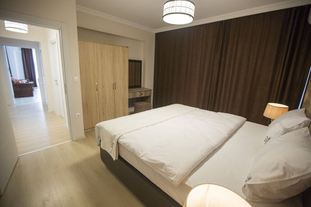 Йомра: Black Rose Apartment