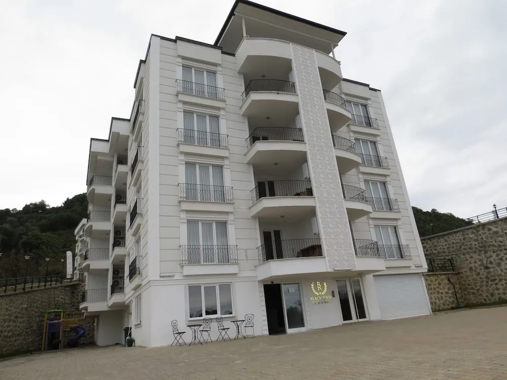 Йомра: Black Rose Apartment