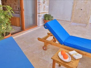 Исламлар: Villa Piyan