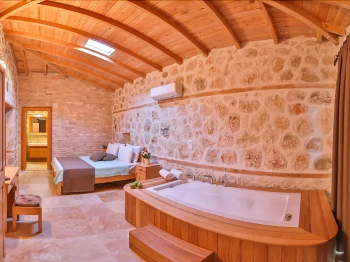Исламлар: Villa Piyan