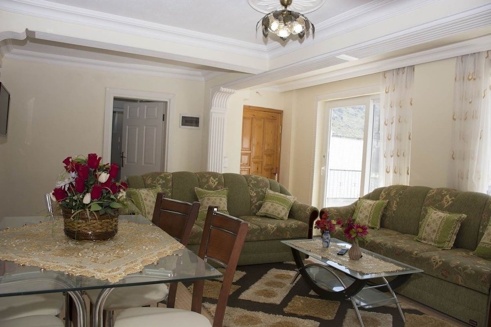 Исламлар: Villa Ozlem