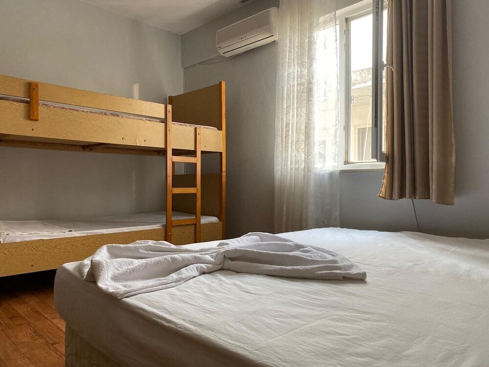 Эрдек: Mete Otel