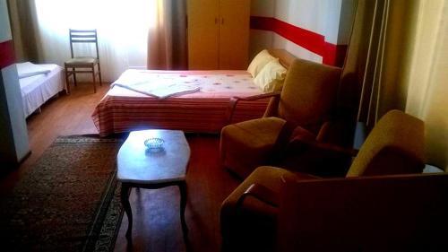 Эрдек: Mete Otel