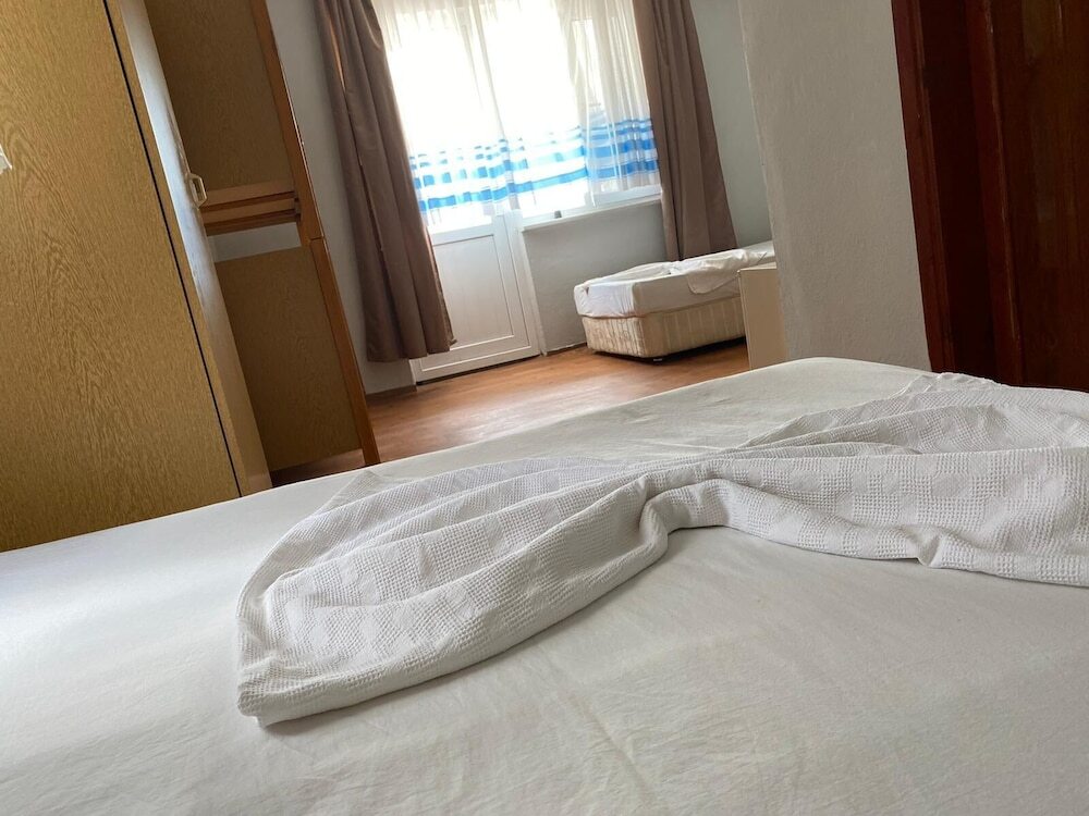 Эрдек: Mete Otel