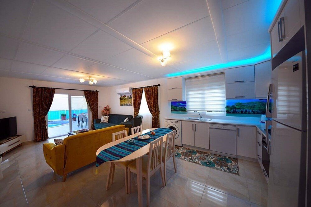 Исламлар: Villa Tamer