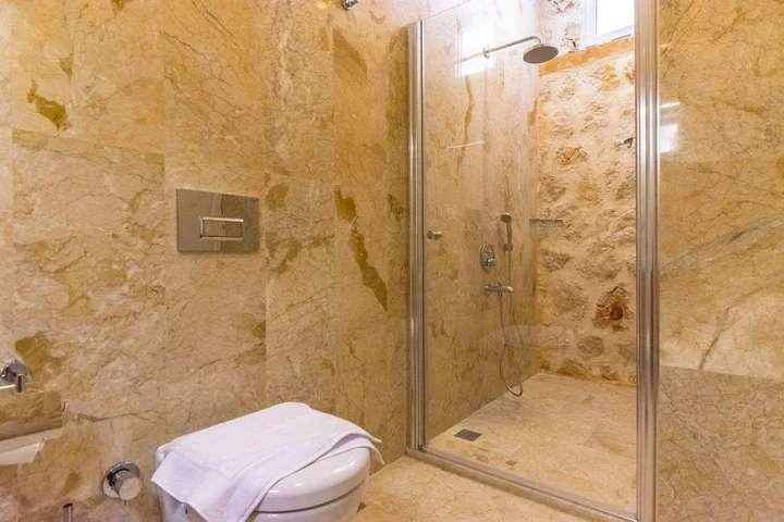 Исламлар: Villa Bal 1