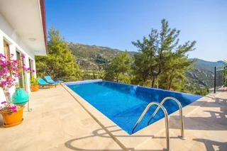 Исламлар: Villa Ella