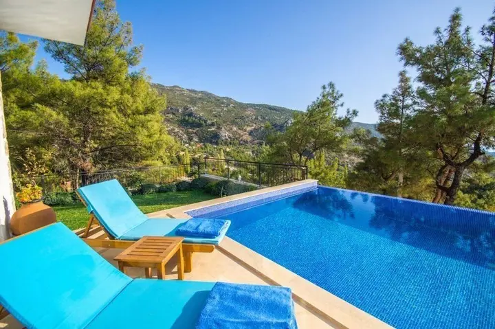 Исламлар: Villa Ella