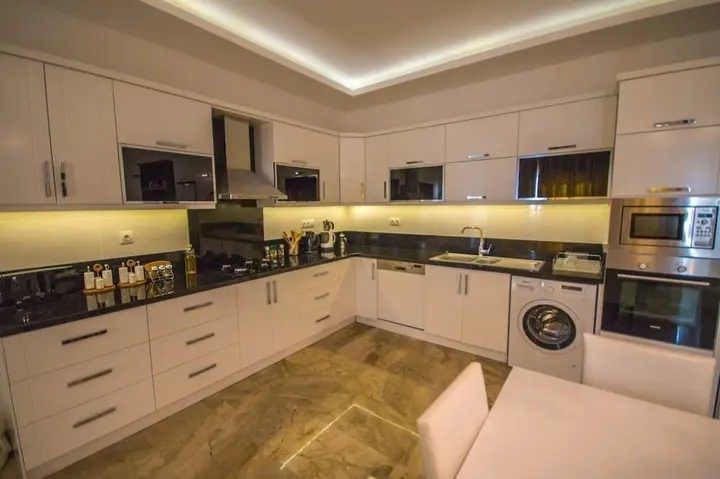 Исламлар: Villa Ella