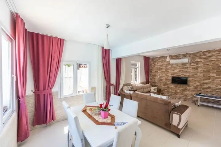 Исламлар: Villa Nevin