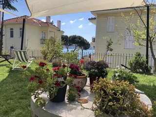 Айвалык: Lemon Garden Cunda