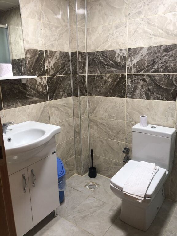 Баназ: Banaz Eren Otel