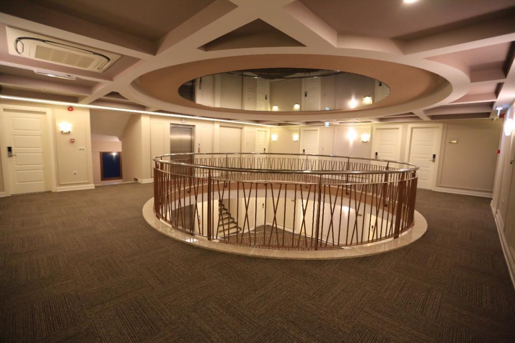carousel image 5