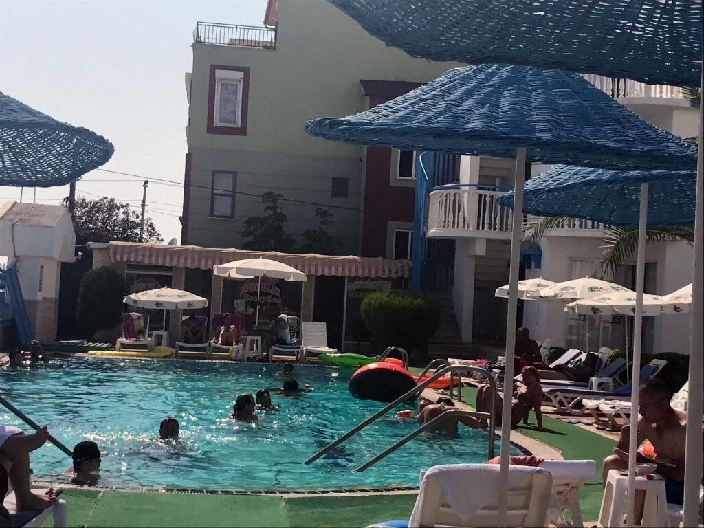 Капикири: Sunset Village Apart Hotel