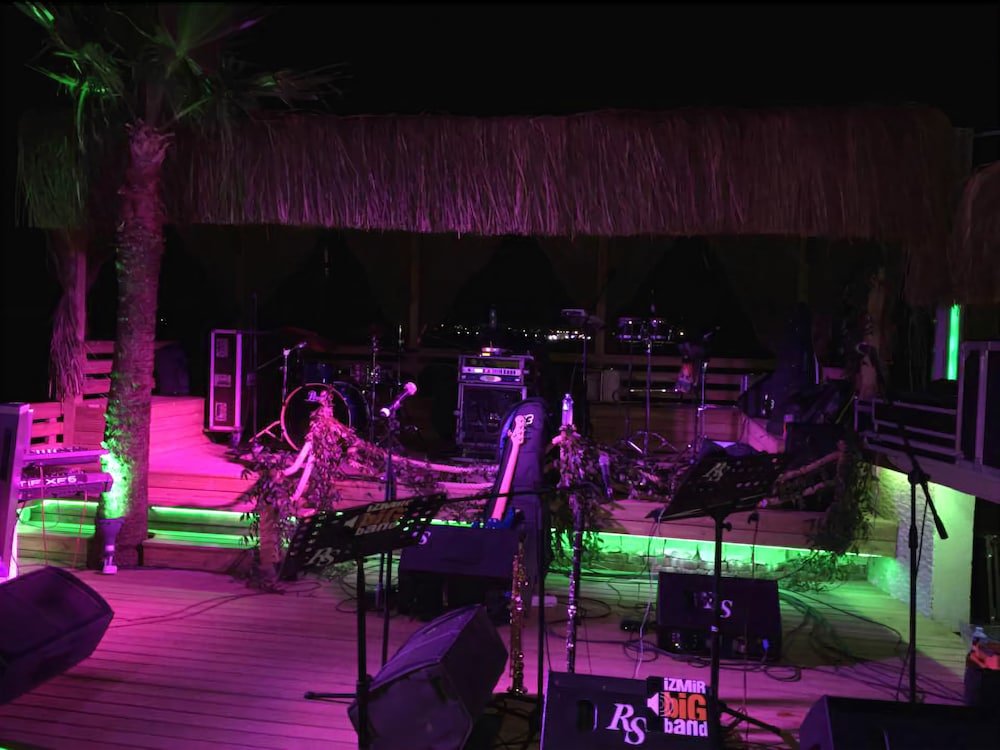 Карабурун: Seal Beach Club