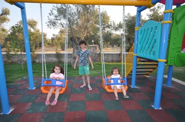 carousel image 4