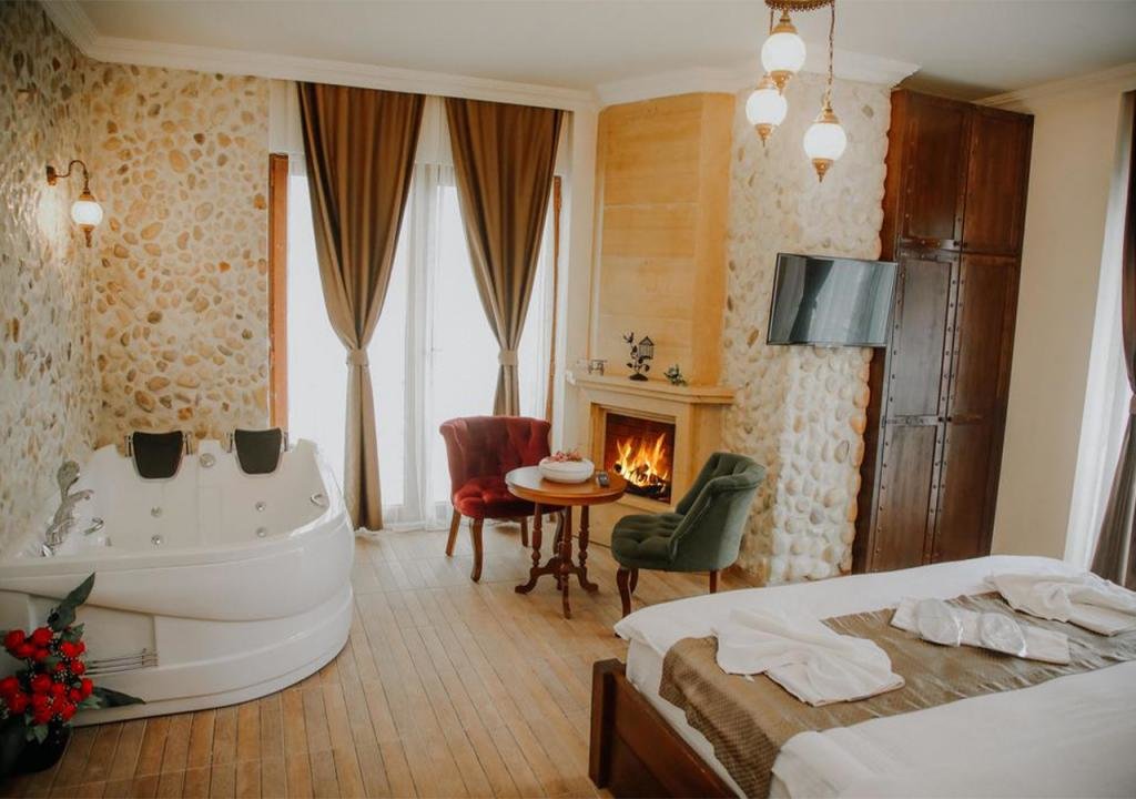 Сайл: Sea House Hotel