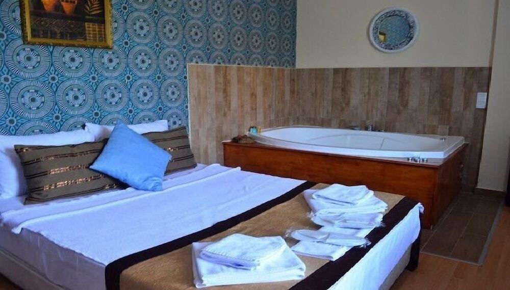 Сайл: Destina Boutique Hotel